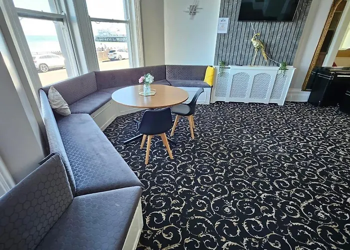 OYO Marine Parade Hotel