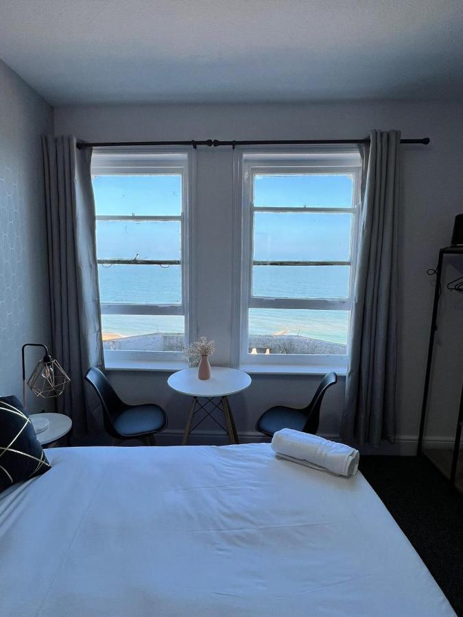 Oyo Marine Parade Hotel