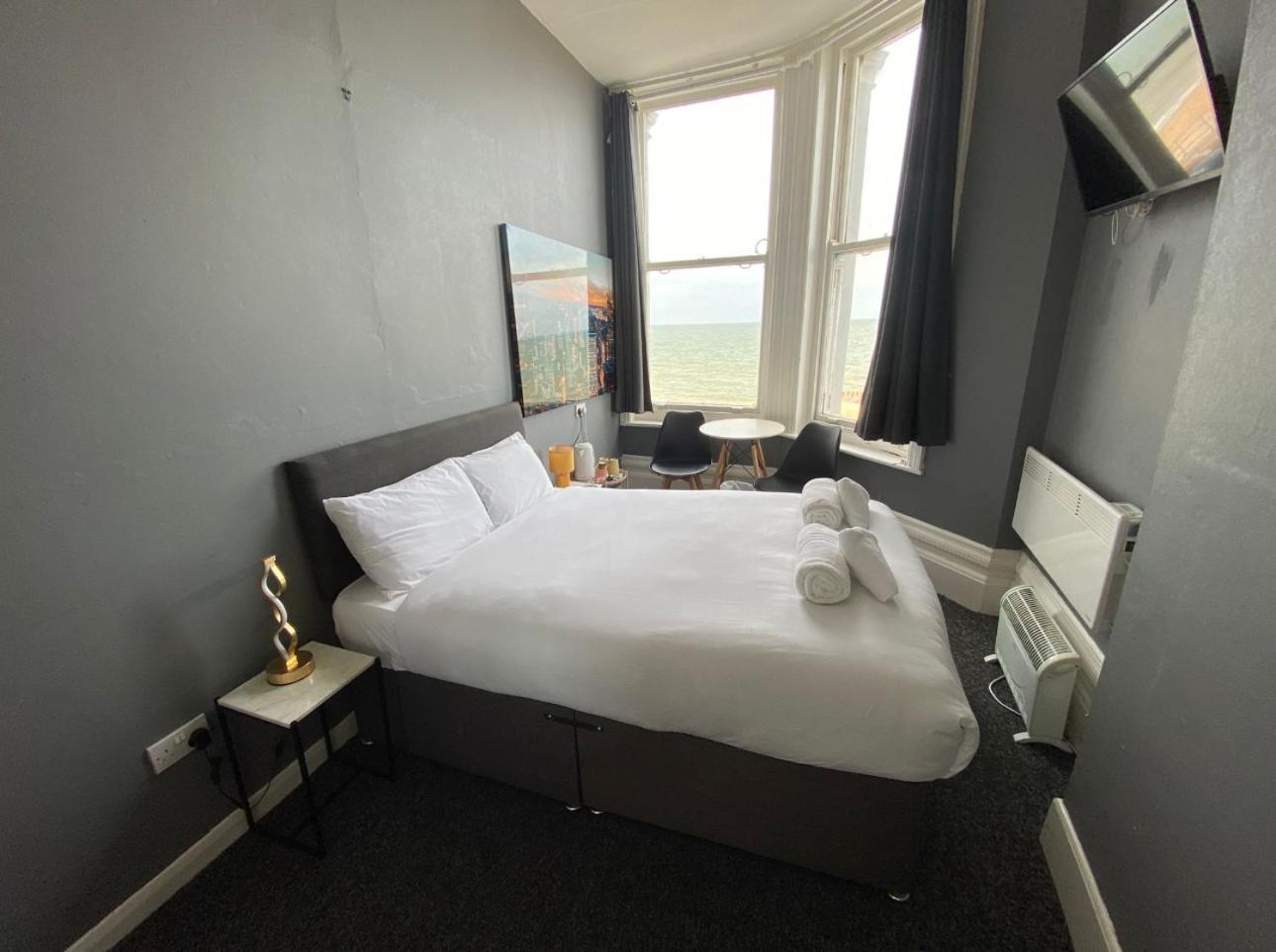 Oyo Marine Parade Hotel WTA Eastbourne
